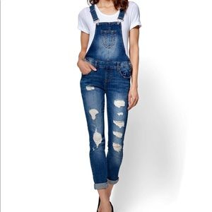Never worn Distressed overalls!!!